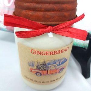 Candle in the scent Ginger Bread
